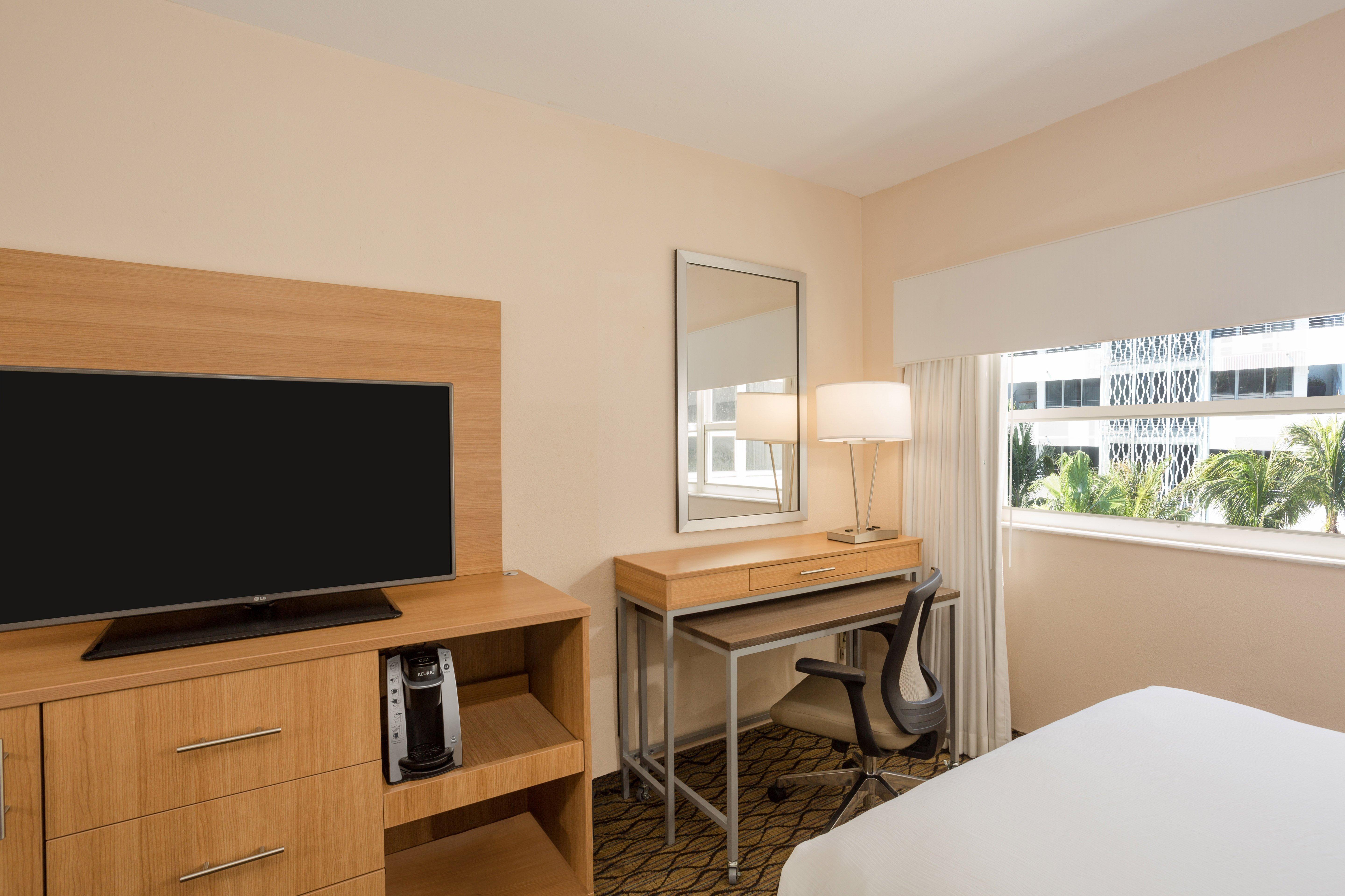 Holiday Inn Miami Beach-Oceanfront By Ihg Exterior photo