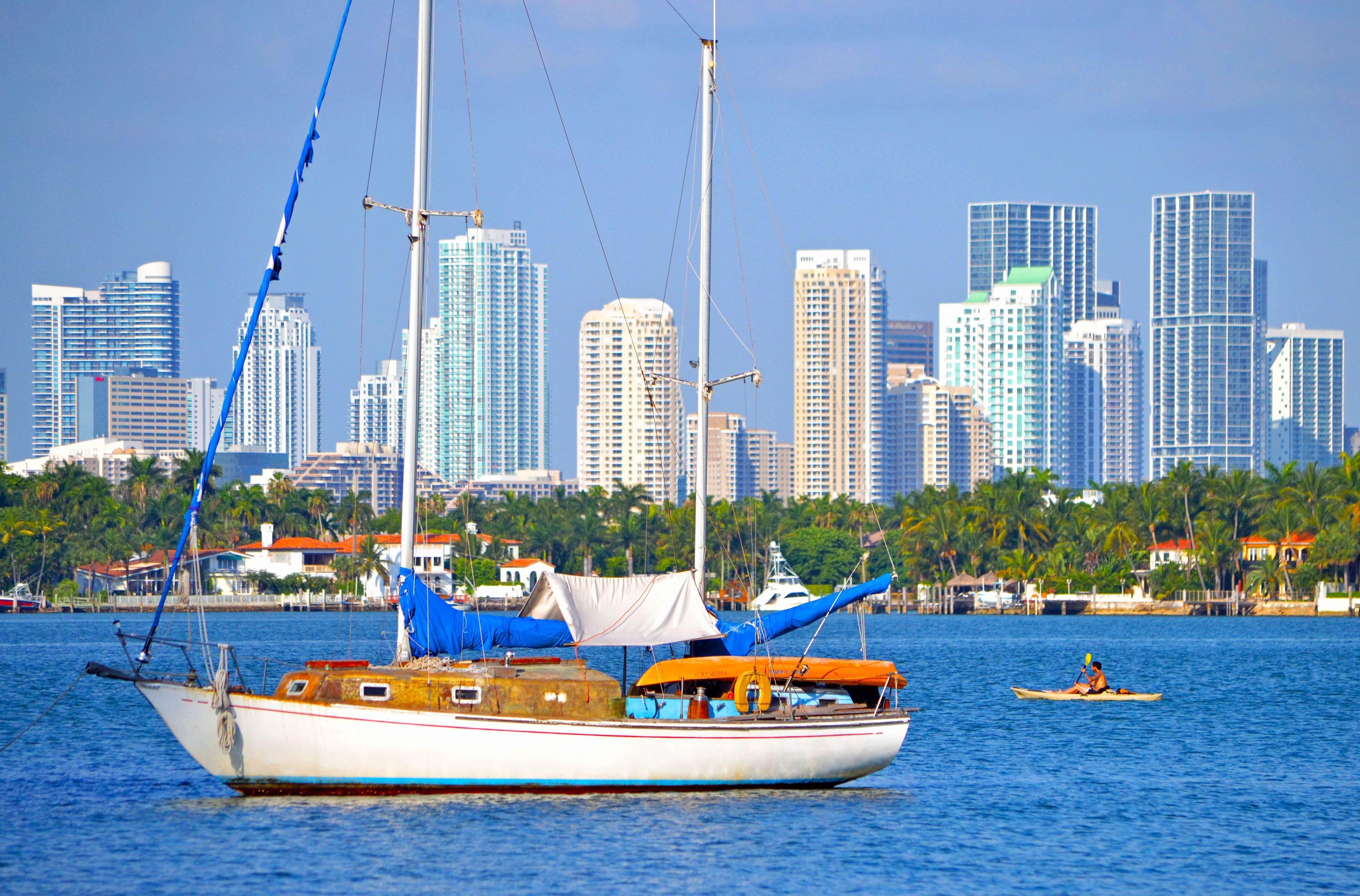 Holiday Inn Miami Beach-Oceanfront By Ihg Exterior photo
