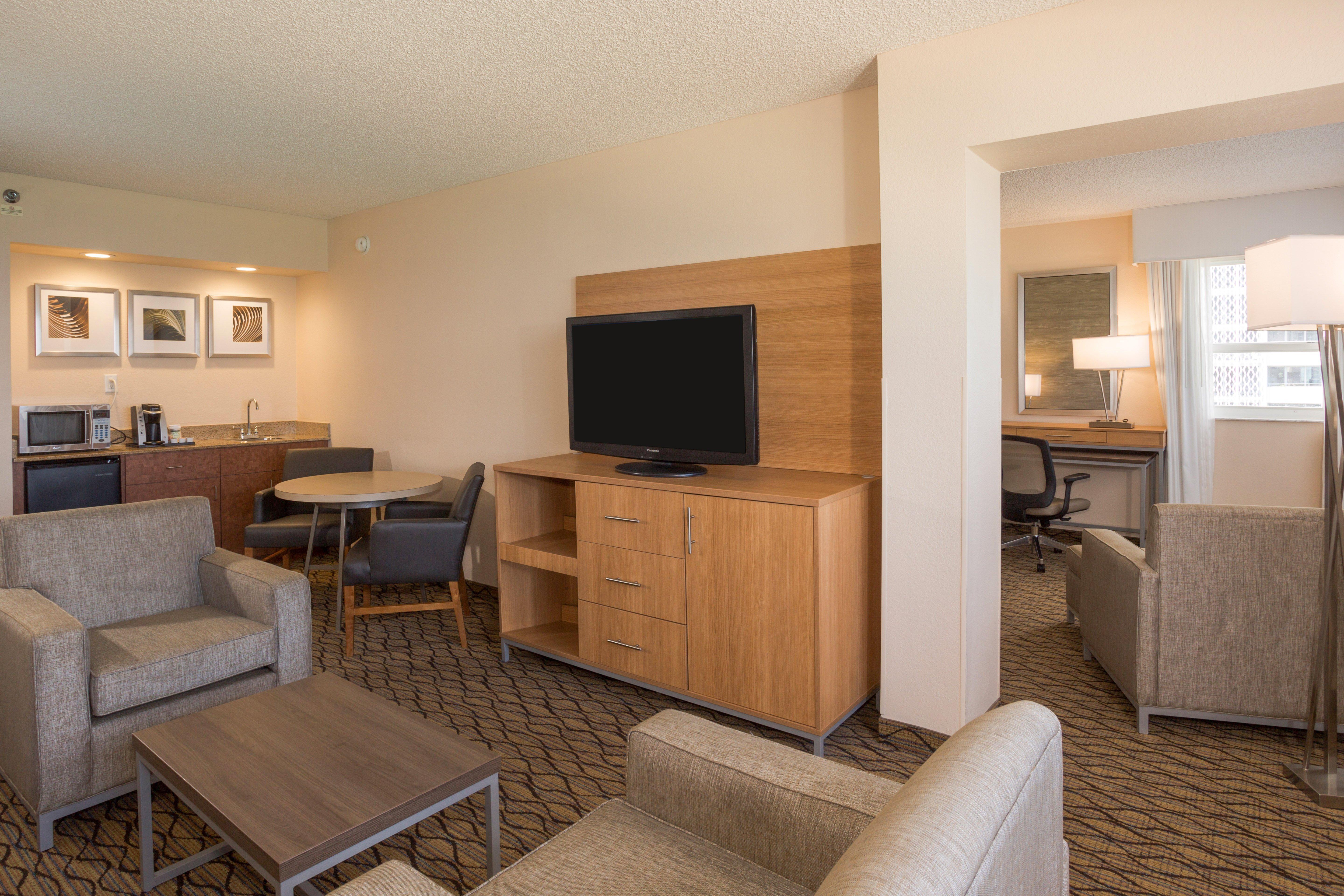 Holiday Inn Miami Beach-Oceanfront By Ihg Exterior photo