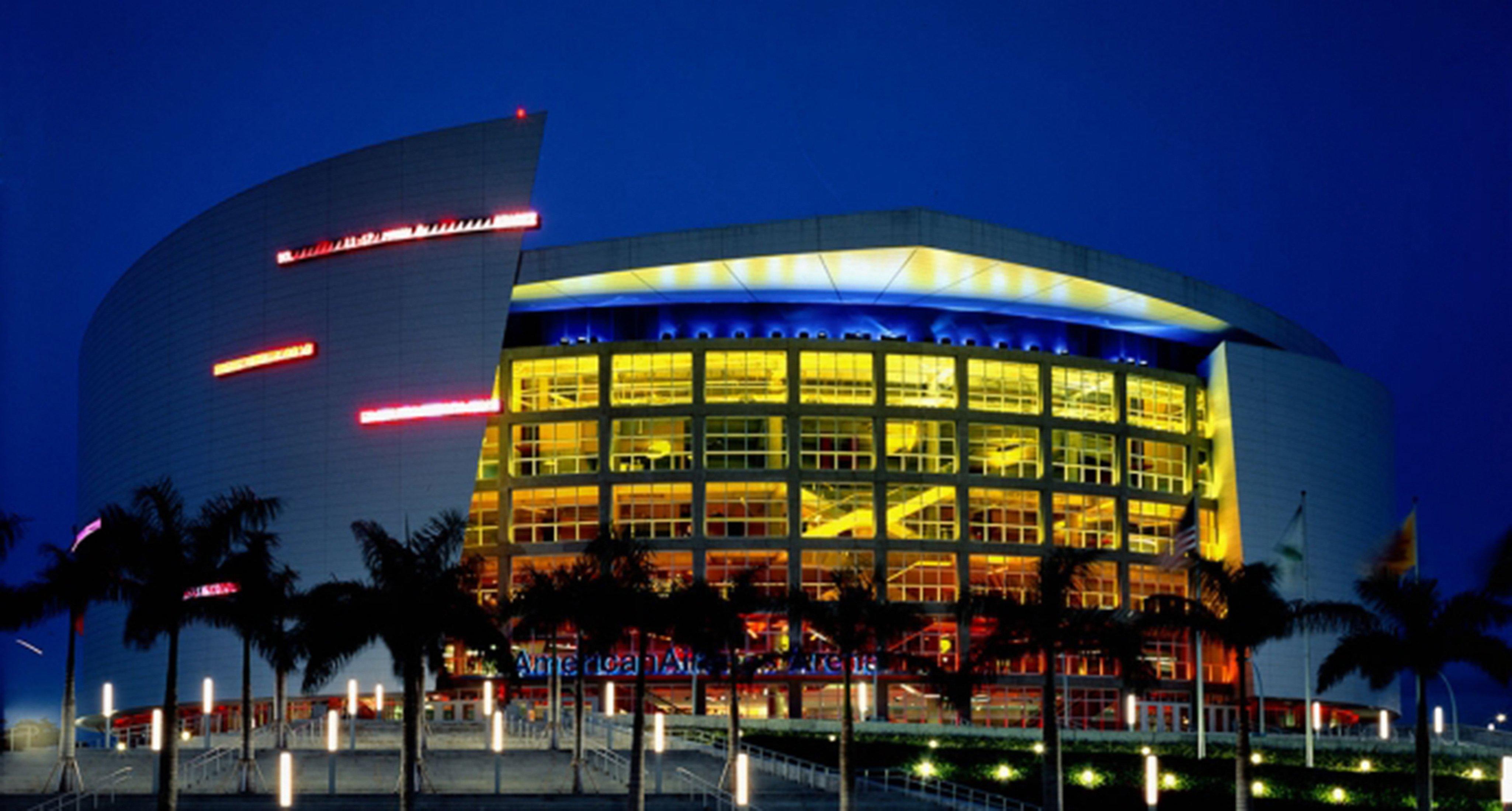 Holiday Inn Miami Beach-Oceanfront By Ihg Exterior photo
