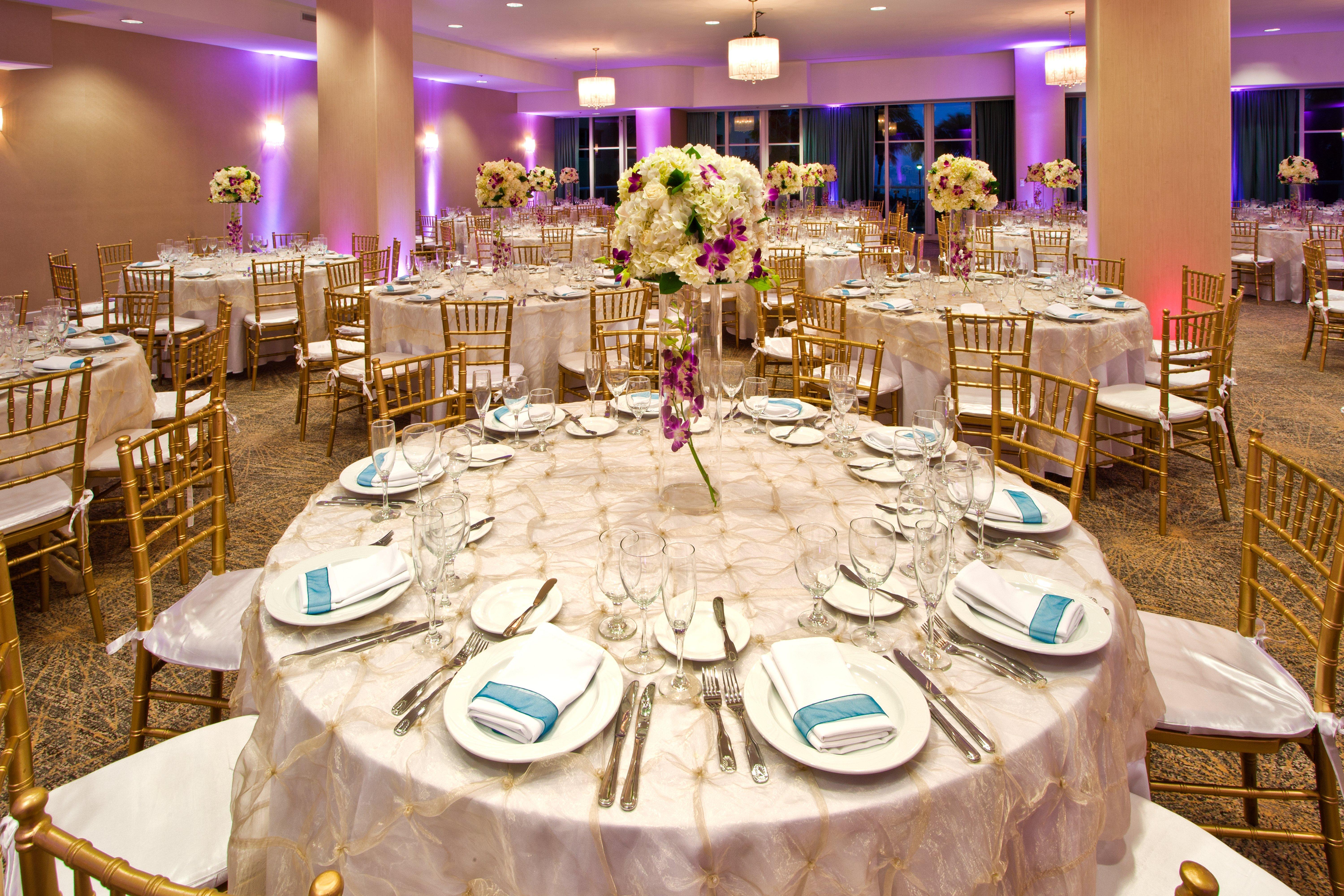 Holiday Inn Miami Beach-Oceanfront By Ihg Exterior photo