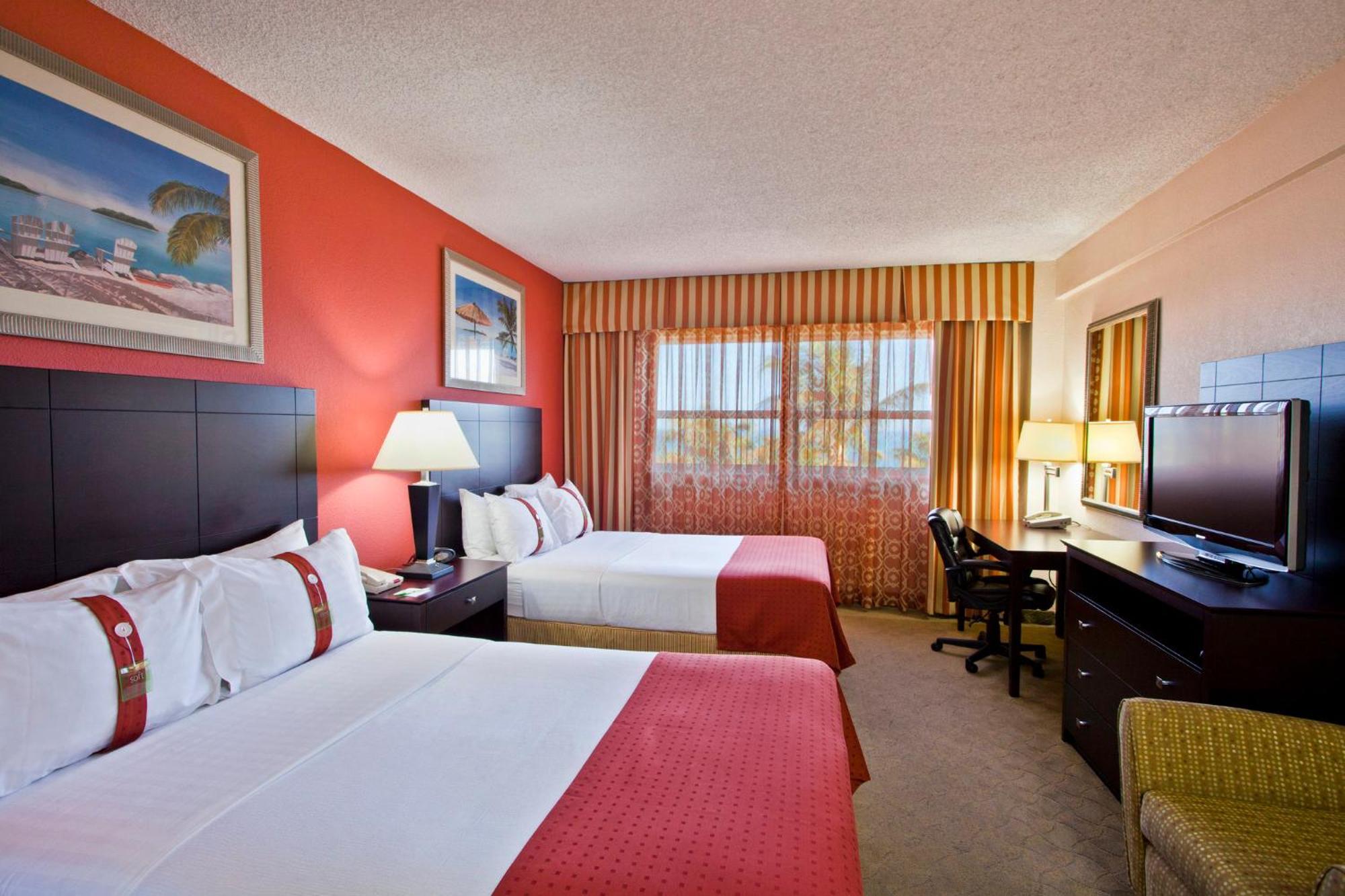 Holiday Inn Miami Beach-Oceanfront By Ihg Exterior photo